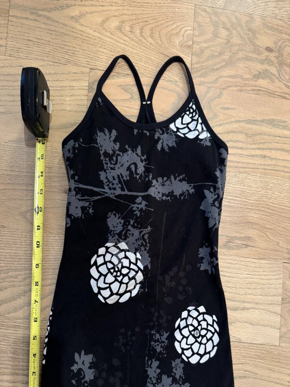 Lululemon tank top size 4